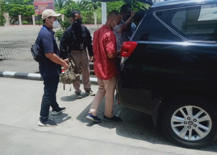 KPK Geledah Kantor Wakil Rakyat Muara Enim