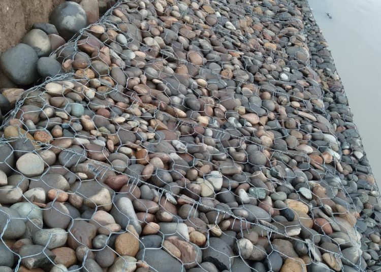 Kurangnya Kontrol Dinas PUPR Terhadap Proyek Bronjong Sungai Enim Kelurahan Tungkal