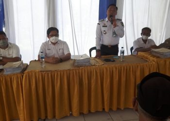 Camat Lawang Kidul Fasilitasi Pembagian Surat Pengoperan Hak Atas Tanah Dari PTBA ke Warga