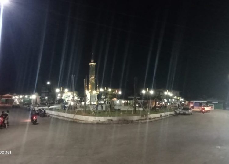 Masyarakat Sekitar Senang, Lampu Plaza Saringan Telah di Hidupkan