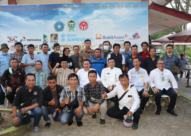 Plh Bupati Muara Enim silahturahmi dengan awak media