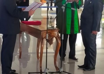 Resmi Riswandar di Lantik Jadi Pj.Sekda Muara Enim, Khairul Fahmi Ucapkan Selamat