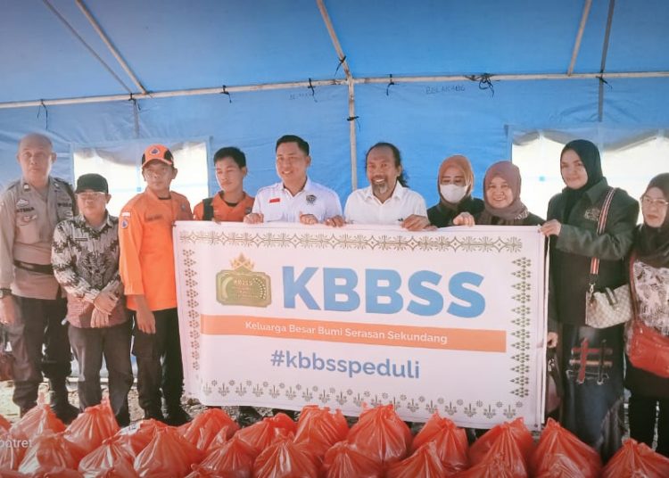 Kepedulian KBBSS Salurkan Bantuan Untuk Korban Terdampak Banjir di Kecamatan Lawang Kidul