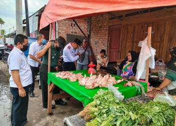 Menjelang Hari Raya Idul Adha 1443 H, Camat Lawang Kidul Melakukan Sidak Pasar Tanjung Enim