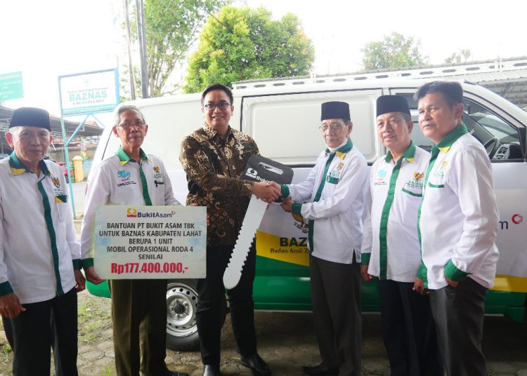 Bukit Asam Sumbangkan 1 Unit Mobil Untuk Operasional Baznas Kabupaten Lahat