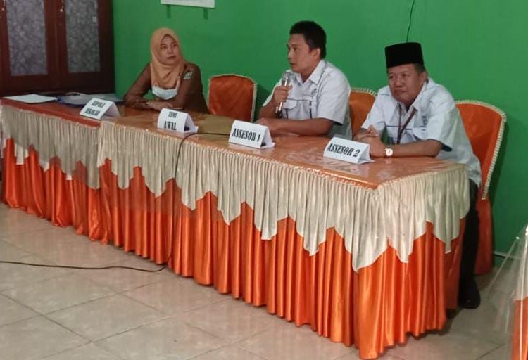 Tim Badan Akreditasi Nasional Sekolah Lakukan Penilaian SDN 16 Lawang Kidul
