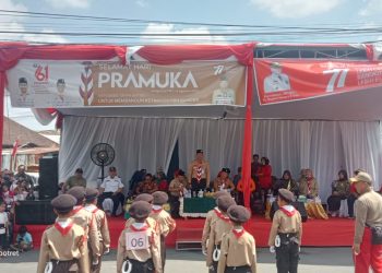 Gerak Jalan Pramuka Tingkat SD Semarakkan Hari Jadi Pramuka Dan HUT RI 77 di Lawang Kidul