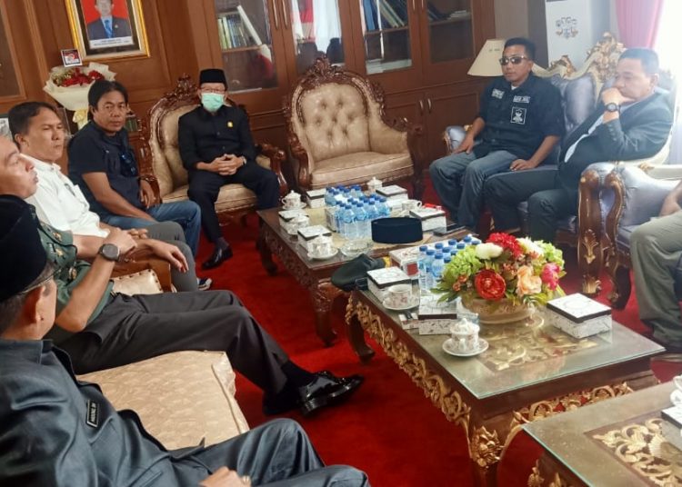 Pj.Bupati Muara Enim Perintahkan Buat Tim Khusus Untuk Mengevaluasi Izin Melintas PT.DBU Dari Simpang Kepur ke Jalan Kota