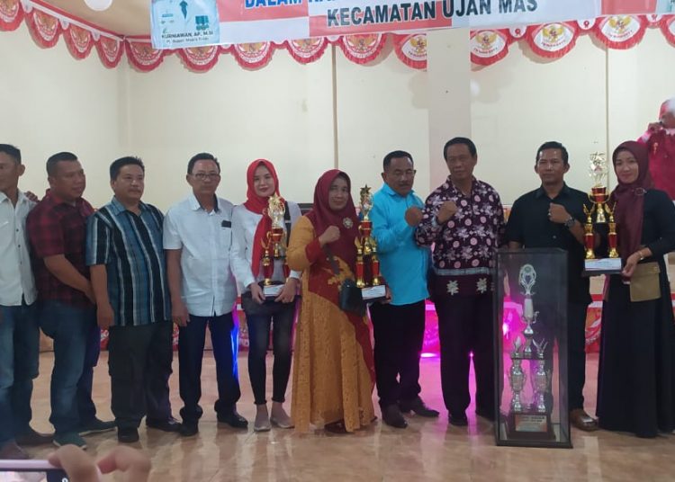Kecamatan Ujanmas Gelar Penyerahan Hadiah Lomba HUT RI ke 77 Tahun 2022