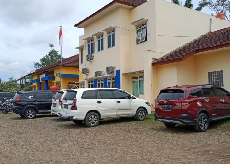 Diduga Ketidak Hadiran Oknum Pejabat PUPR Membuat Ormas,LSM, Wartawan Dan Kontraktor Kecewa