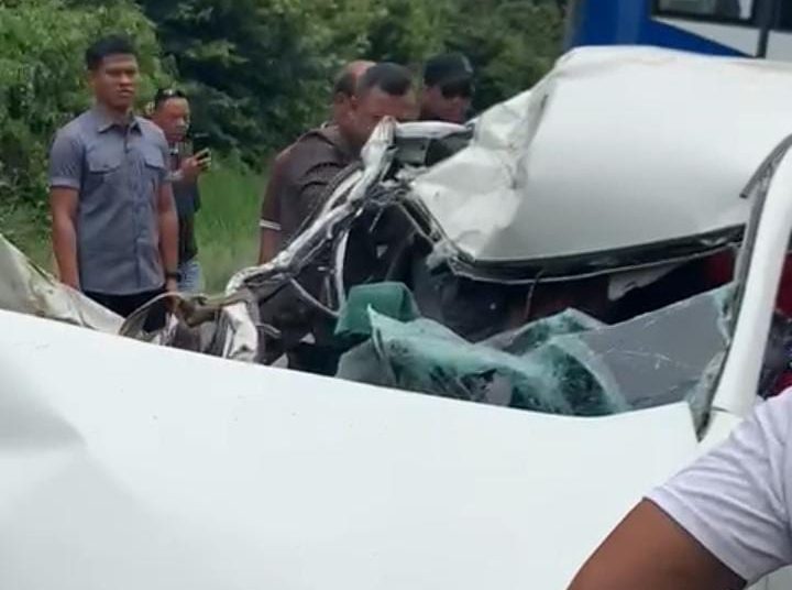 Laka Terjadi Dijalan Raya Kawasan Segayam Gelumbang