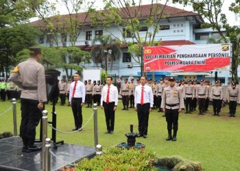 Personil Berprestasi Diberikan Penghargaan Oleh Kapolres Muara Enim