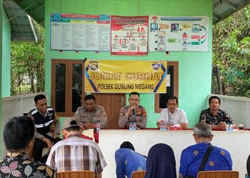 Jum’at Curhat di Panang Jaya Oleh Polsek Gunung Megang