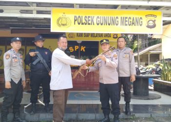 Polsek Gunung Megang Kembali Terima Senpira Dari Warga