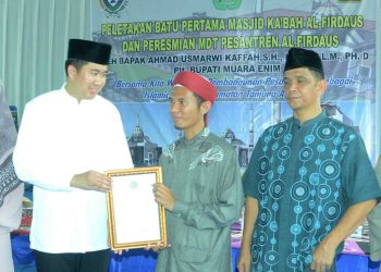 Plt.Bupati Muara Enim Apresiasi  Peresmian Pesantren Al-Firdaus & Peletakan Batu Pertama Masjid Ka’bah Al- Firdaus Desa Matas