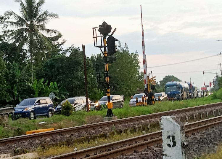 Kerap Macet PT KAI Dituding Biang Kemacetan