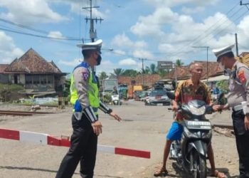 Waspada Macet Jelang Arus Mudik Satlantas Polres Muara Enim Terjun Dititik Rawan Macet