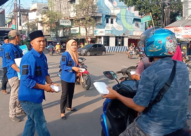 Bertepatan Hari Jadi API ke – 3, Dibulan Suci Ramdhan Pengurus DPP API Bagi Bagi Takjil