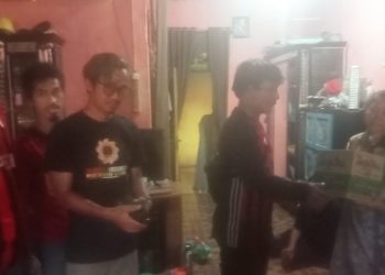 Sambut Anniversary ke -10, Milanisti Indonesia Basis Serasan Sekundang Gelar Bakti Sosial