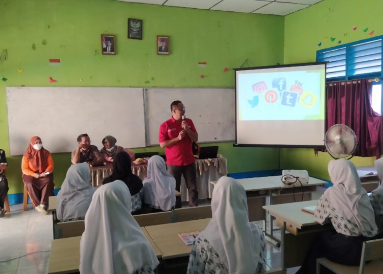 Wujudkan Generasi Unggul, SMPN 5 Muara Enim Adakan Pelatihan Jurnalistik