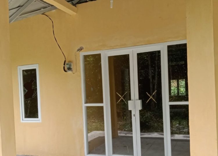 Bangunan Gedung Baru Terbengkalai di Gelumbang Muara Enim