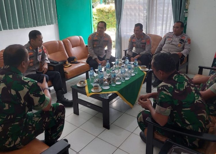 Senegitas TNI-POLRI, Kapolres Muara Enim Sambangi Koramil 404-04 Gunung Megang  Kodim 0404 Muara Enim
