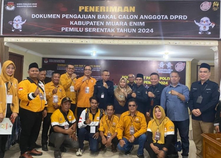 DPC Partai Hanura Kabupaten Muara Enim Daftarkan Caleg ke KPU, Yakin Raih Kemenangan 2024