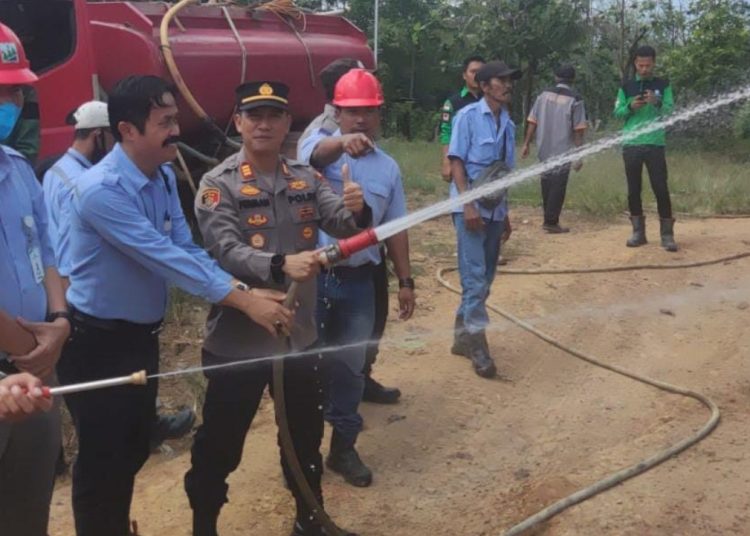 Polsek Gunung Megang & PT MHP Kompak Cegah Karhutlah