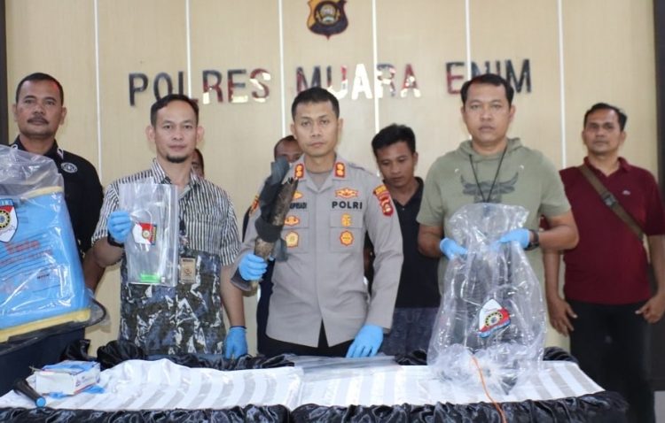 Kapolres Muara Enim: Stop!!! Masyarakat Sadarlah Jangan Buka Lahan Perkebunan Dengan Cara Dibakar