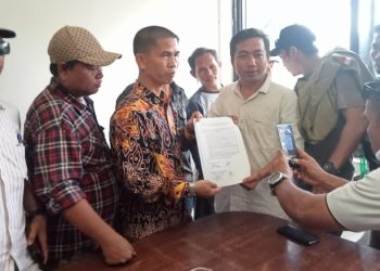 Ratusan Masa Geruduk Kantor PT.GH.EMM Indonesia