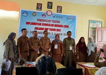 Tingkatkan Mutu Dan Kualitas Pengajar, SMPN 1 Ujanmas Gelar Bimtek IKM