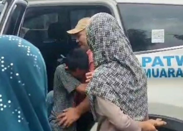 Isak Tangis Pecah “Andrew Lanrao” Pulang Kampung di Rambang