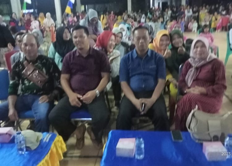 Meriahkan HUT RI ke-78 Desa Ulak Bandung Jadi Tuan Rumah Lomba Karaoke Tingkat Kecamatan Ujanmas