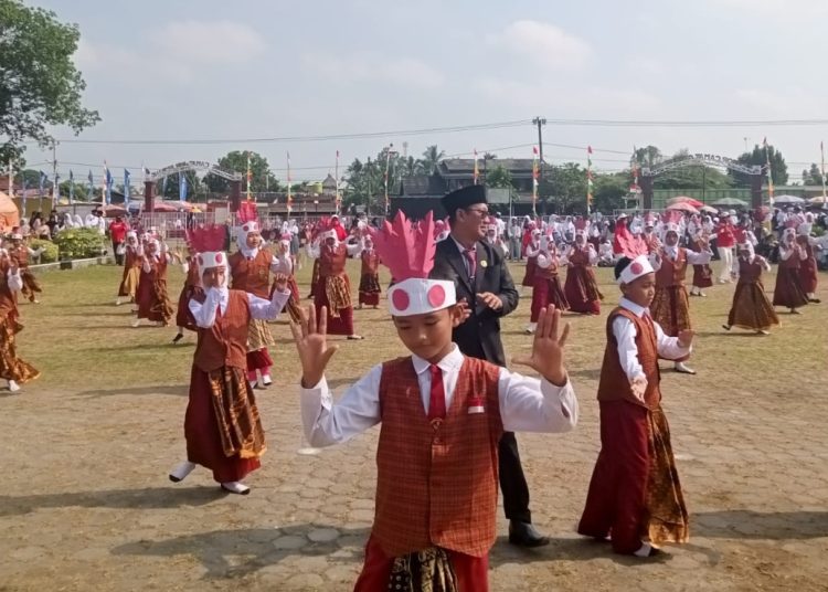 Peringati Detik Detik Proklamasi Hari Kemerdekaan RI ke-78 Gelumbang Khidmat & Semarak