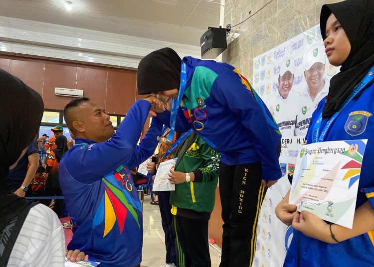 Chinta siswa SMAN 1 Muara Enim Menyumbangkan Medali Emas Untuk Kabupaten Muara Enim