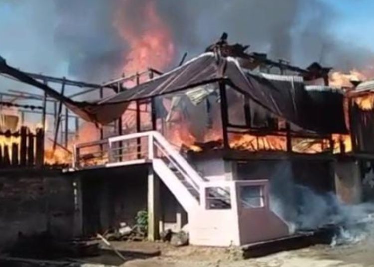 Beberapa Rumah Warga Tanjung Raya Semende Terbakar, Ini Penjelasan Plt Damkar Muara Enim