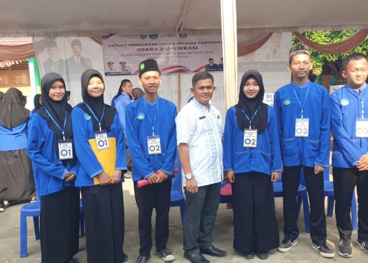 Belajar Berdemokrasi SMAN 1 Ujanmas Adakan Pemilihan Ketua & Wakil OSIS