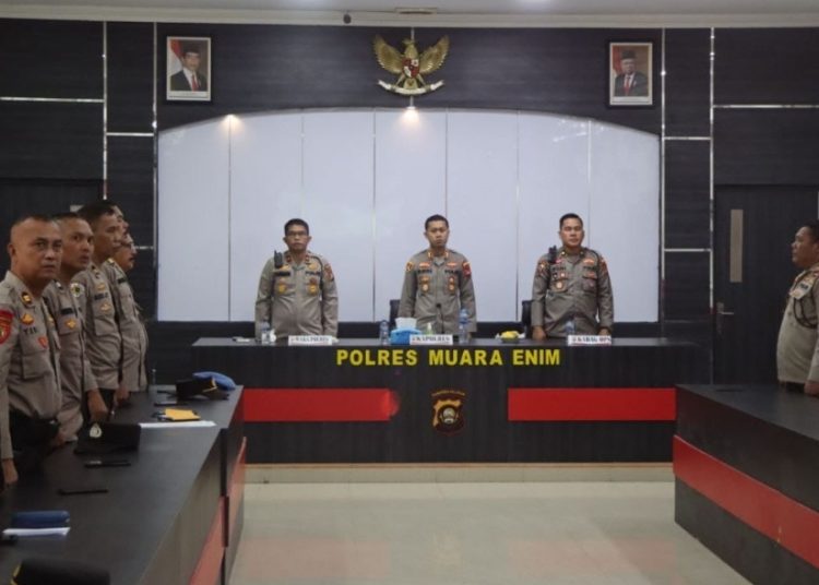 Implementasi Komunikasi Dalam Tata Kelola Keamanan Dan Pelayanan Publik di Lingkungan Kepolisian