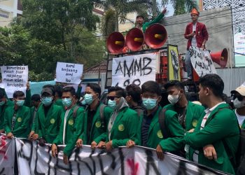 AMMB Geruduk Kantor Gubernur, Pemprov Sumsel Gagal Tanggulangin Kebakaran