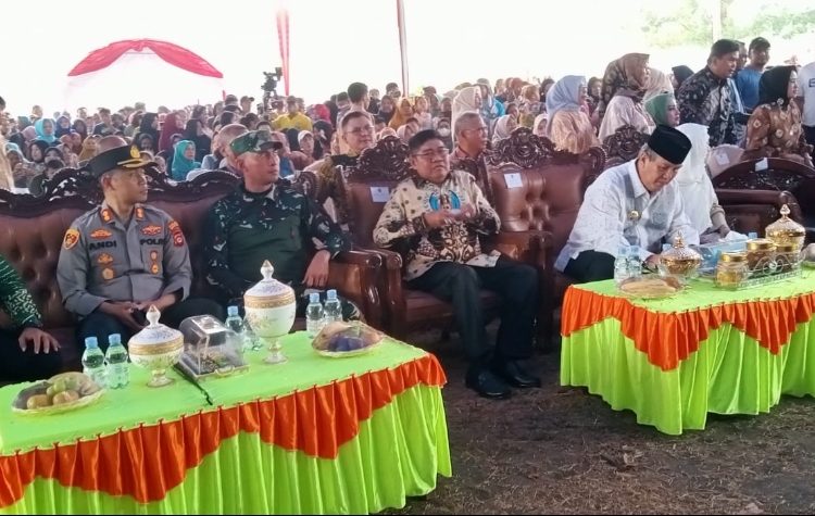 Warga Tapus Lembak & Sekitarnya Inginkan Lancarnya Sinyal Internet
