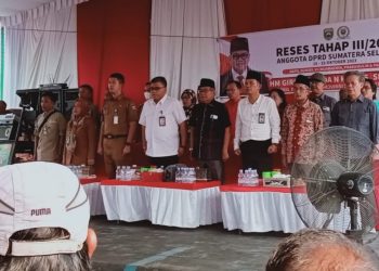 Reses Tahap III DPRD Sumsel, Warga Gelumbang Raya Desak Perbaiki Jalan Yang Rusak