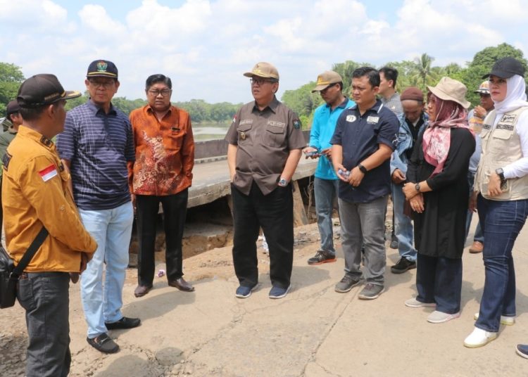Jalan Longsor Didesa Kasai Sungai Rotan, Segera Siapkan Trase Jalan Baru