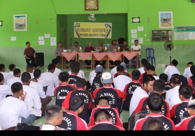 Dialog Jum’at Curhat : Pelajar Muara Enim Ingin Jadi Anggota Polri