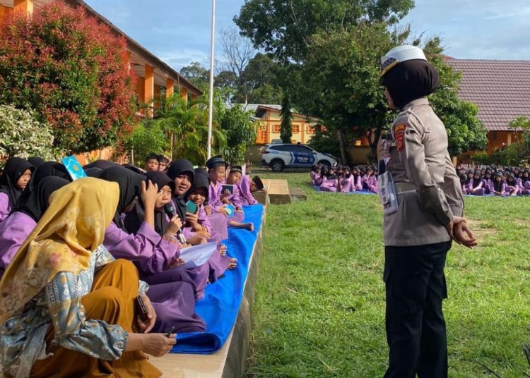 Pelajar Muara Enim Dapat Pemahaman Tentang Lalulintas