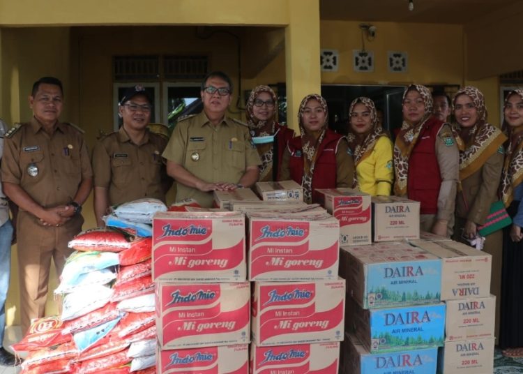 5 Ton Beras di 9 Kecamatan Terdampak Banjir Wilayah Muara Enim Disalurkan
