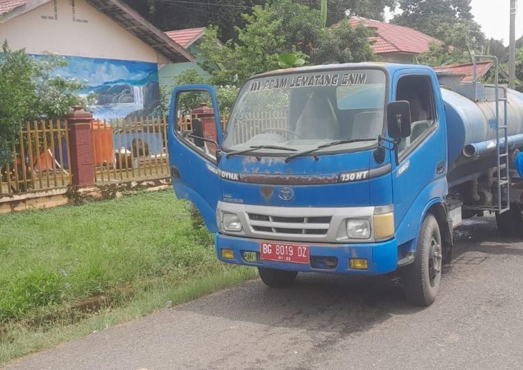 PDAM Lematang Enim Terus Suplai Air Bersih Untuk Para Korban Banjir