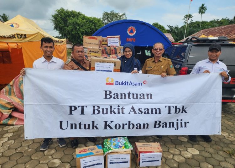 Bukit Asam (PTBA) Beri Bantuan untuk Korban Banjir di Sumsel