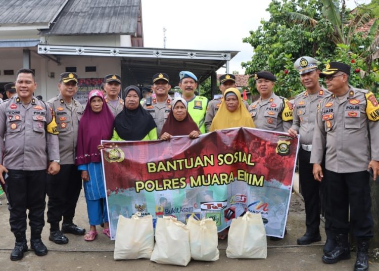 Gelar Baksos, Polres Muara Enim Bantu Korban Banjir