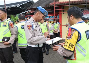 Usai Gelar Apel, Kapolres Muara Enim Mendadak Periksa Personil