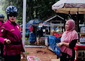 Coolling System’ di Kawasan Wisata, Personel Ditpam Obvit Polda Sumsel Gelar Patroli Bersepeda